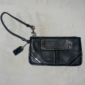 Vintage Coach Black Leather Wristlet Wallet